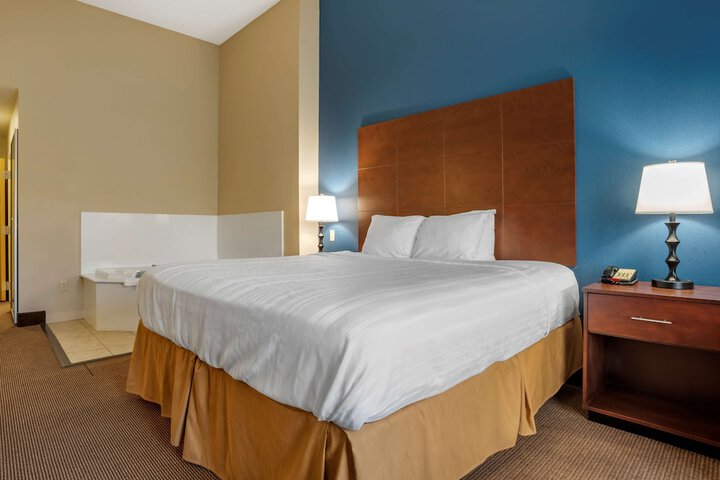 Room 8 of 21