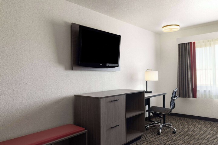 Ramada by Wyndham Elko Hotel at Stockmens Casino