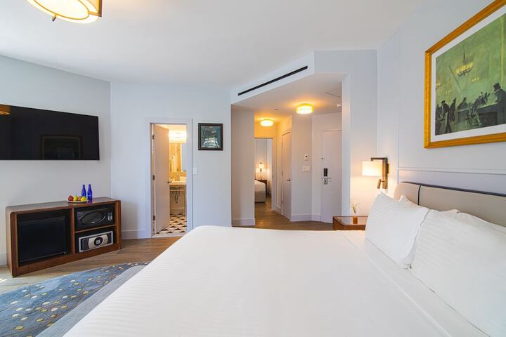 Room 54 of 104
