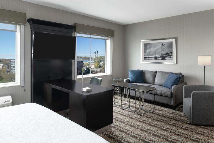 Room 34 of 63