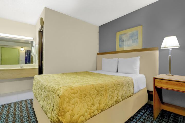 Brookville Inn by OYO Near Dayton International Airport