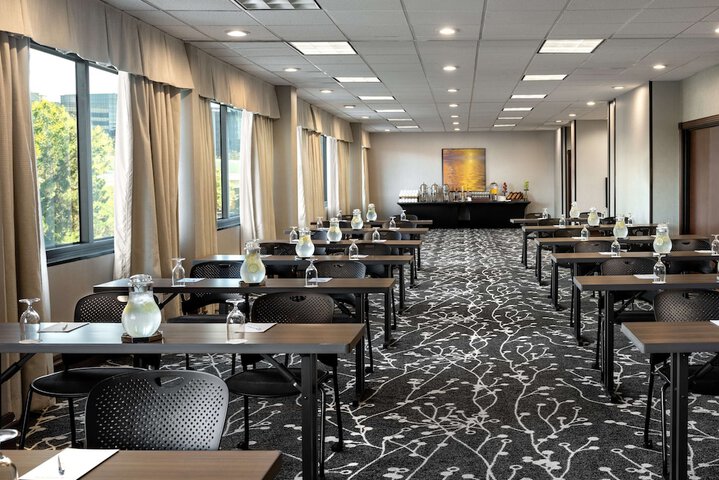 Sonesta Irvine John Wayne Airport