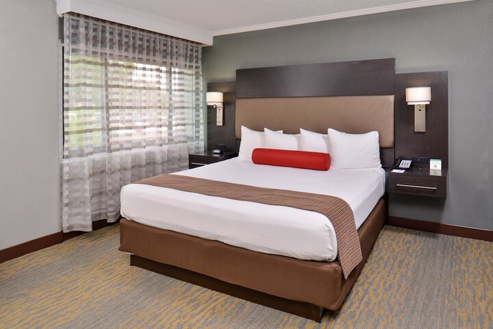 Room 6 of 20