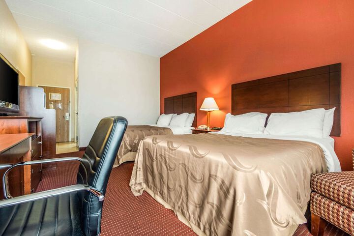Quality Inn & Suites Lawrenceburg