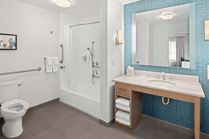 Homewood Suites by Hilton Anaheim Resort – Convention Center