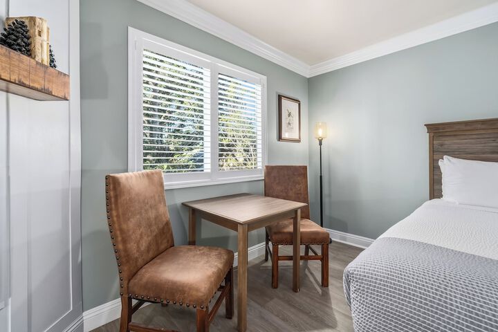 Cambria Pines Lodge