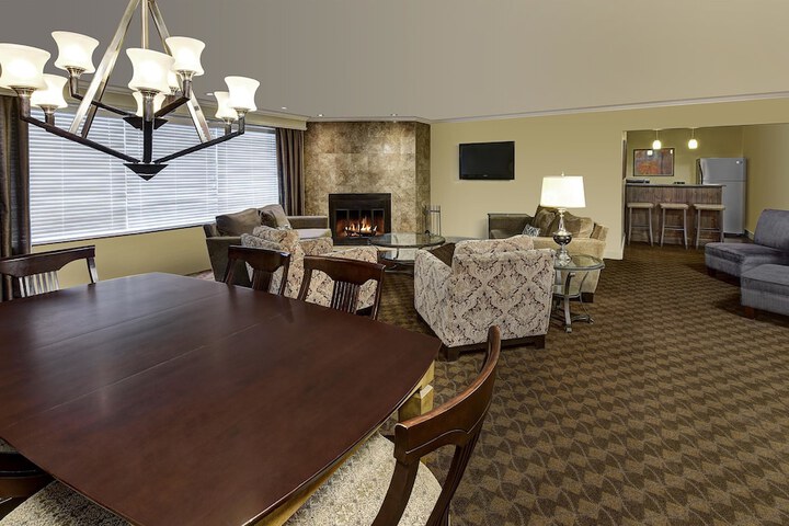Room 12 of 50