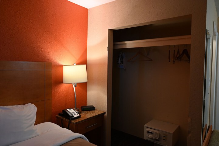 Room 36 of 46