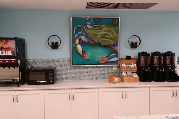 Breakfast/Coffee Service 34 of 47