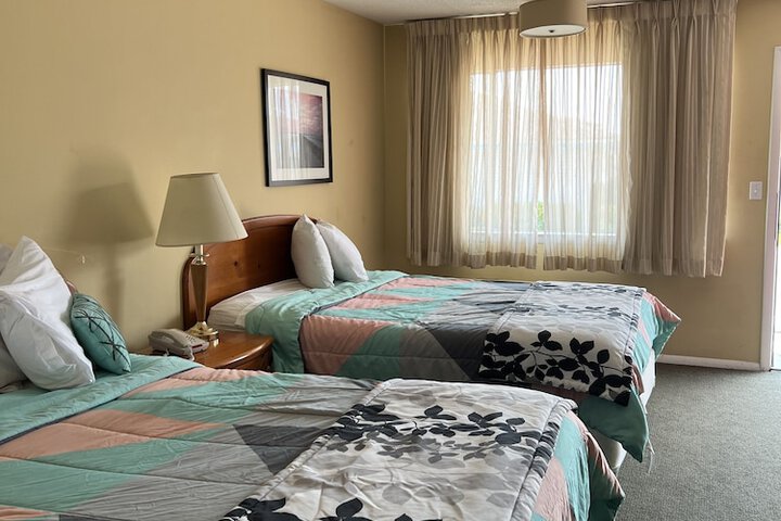 Ambassador Inn & Suites