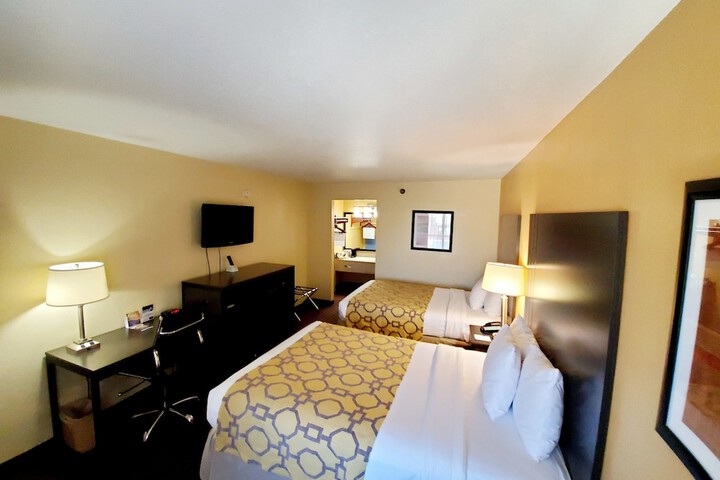 Room 6 of 24