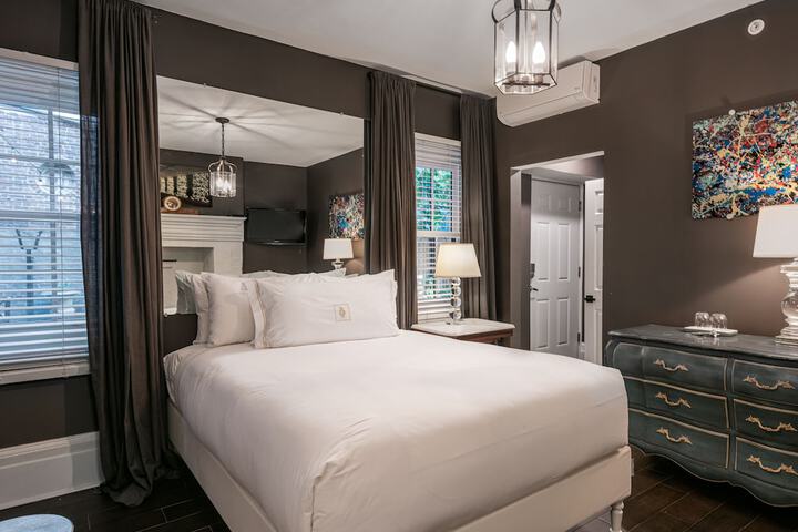 Room 48 of 69