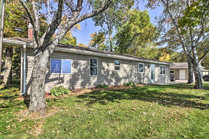 Waterfront Onamia Retreat w / Dock & Fire Pit!