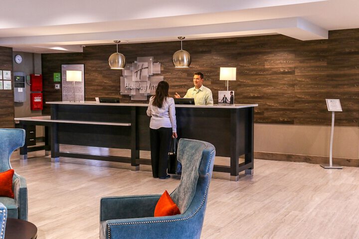 Hotel 2 of 101