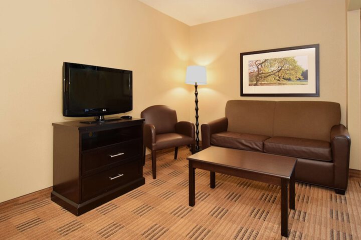 Extended Stay America Select Suites St. Louis Earth City