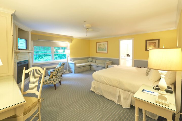 Room 16 of 68