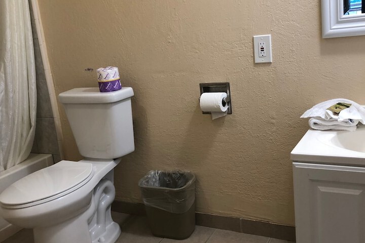 Room 29 of 49
