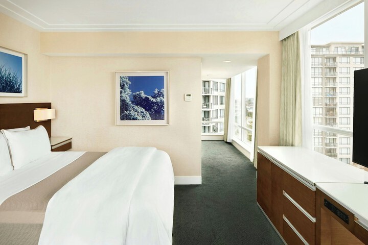 The Westin Wall Centre Vancouver Airport