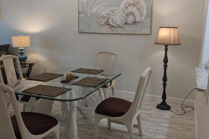 LUX VILLAs on beautiful Palmer Ranch