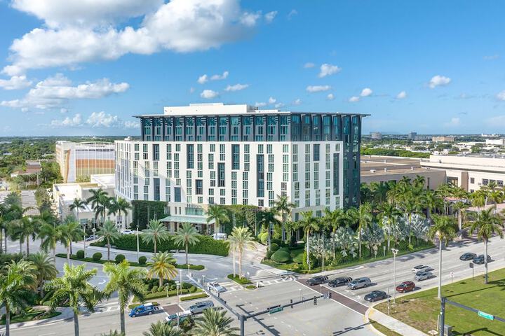 Hotel 7 of 96