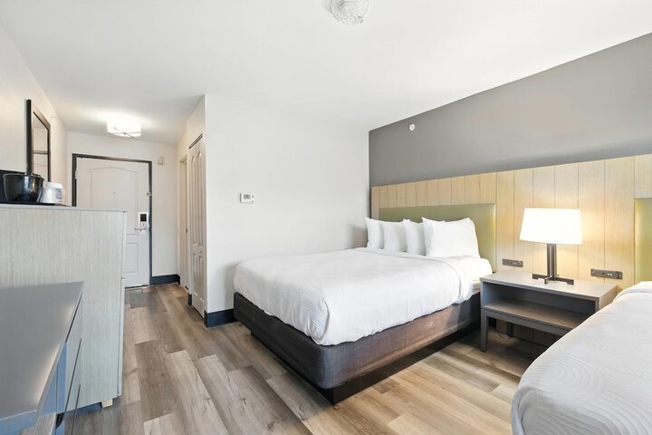 Country Inn & Suites by Radisson Merrillville, IN