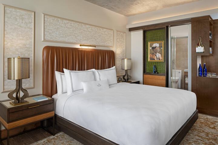 Room 21 of 76