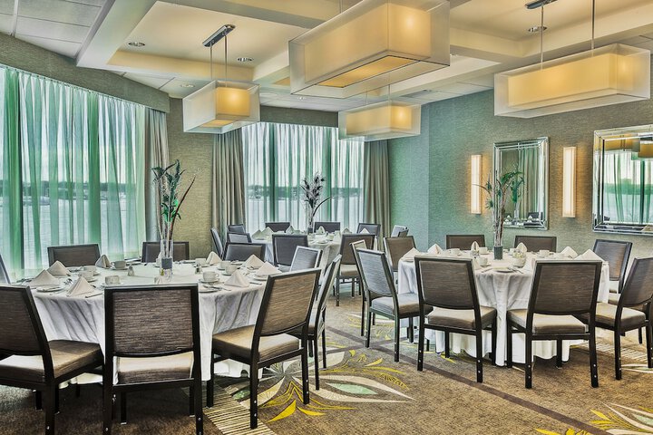 Ballroom/Hall 41 of 45