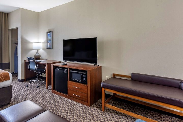 Room 8 of 38