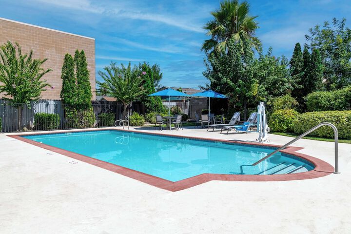 Pool 5 of 51