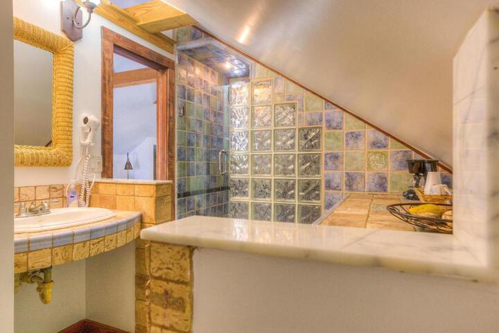 Key West Harbor Inn - Adults Only