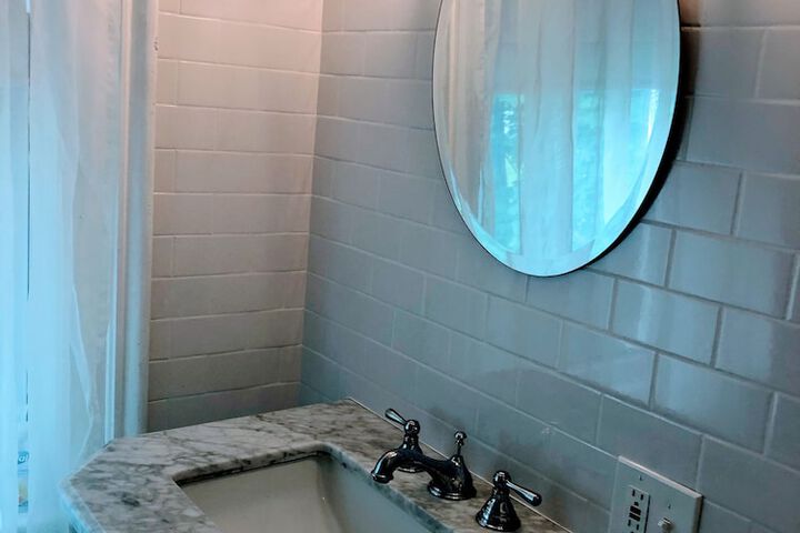 Room 34 of 50