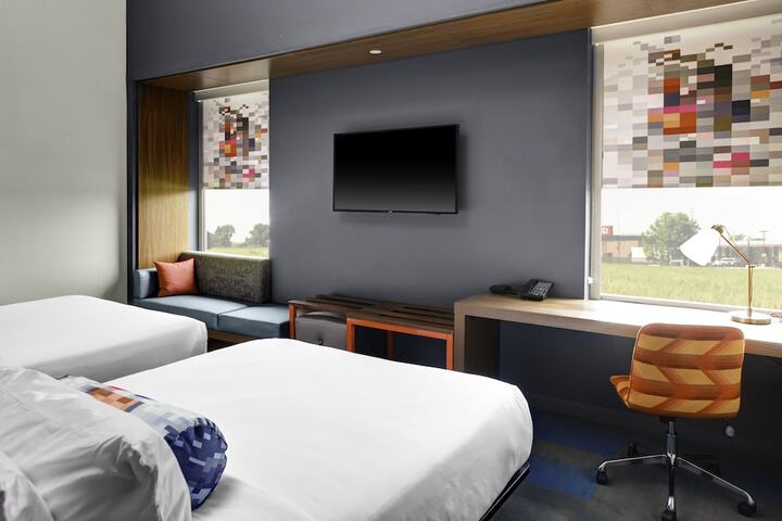 Room 16 of 28