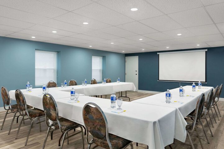 Days Inn by Wyndham Saint John New Brunswick