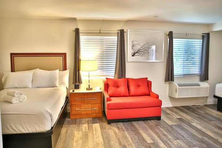 Room 5 of 25