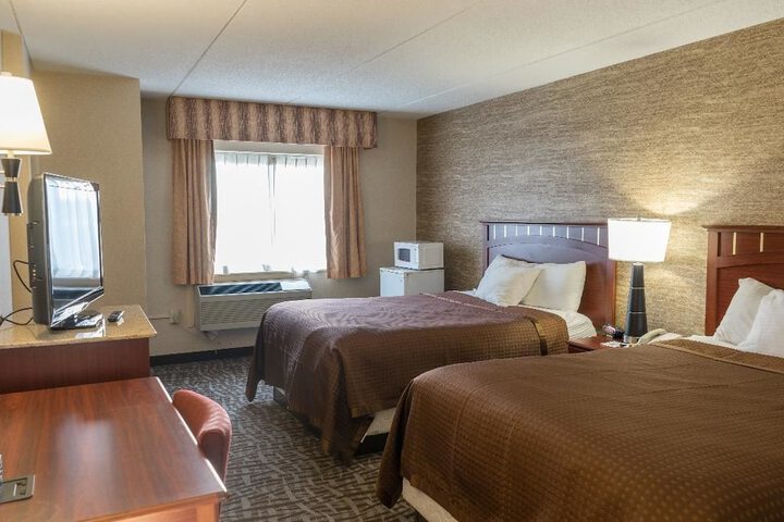 Room 5 of 8