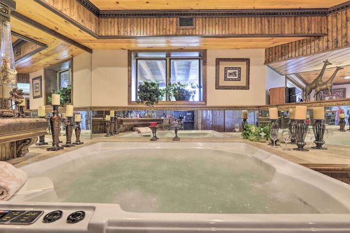 Cozy Studio: Indoor Hot Tub & Inground Pool Access