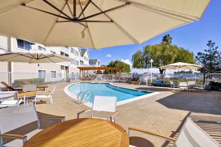 Homewood Suites by Hilton Oakland-Waterfront