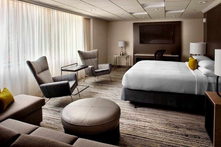 Room 10 of 43