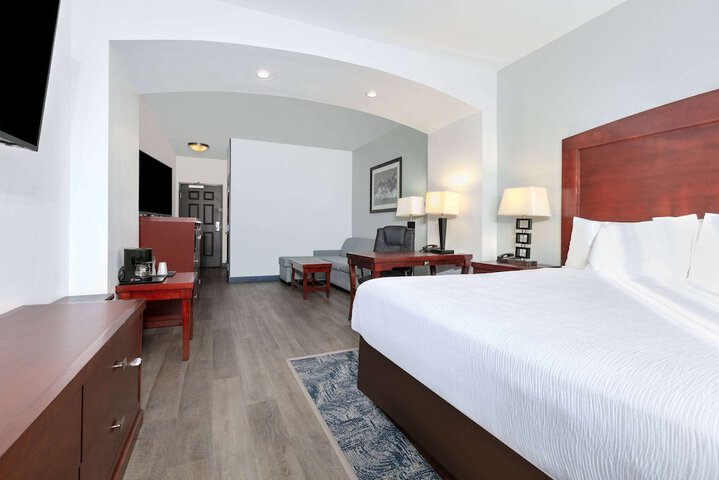 Room 15 of 35