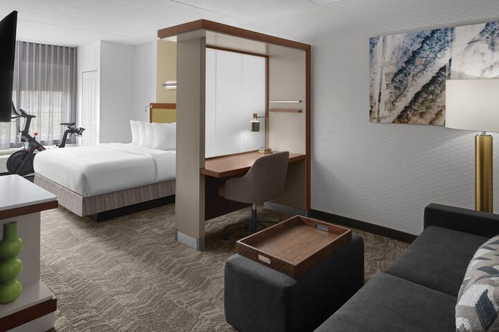 Room 18 of 40