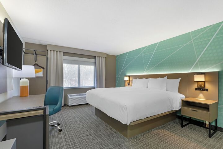Comfort Inn & Suites Buford near Mall of Georgia