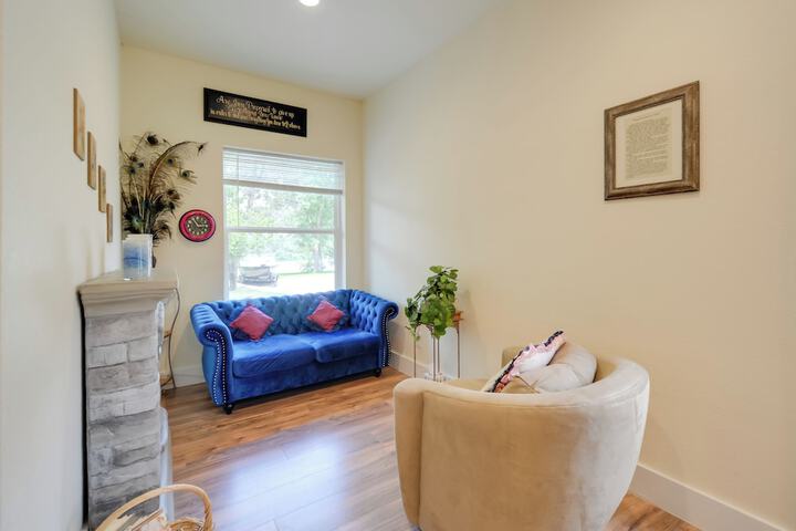 Cozy Casita & Cabana on Lake Marble Falls!