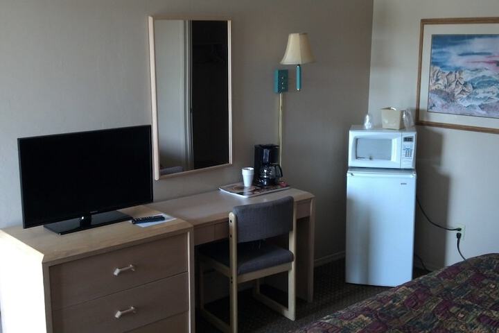 Room 14 of 15