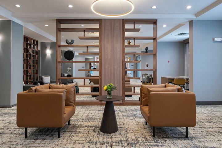 Hotel 10 of 67