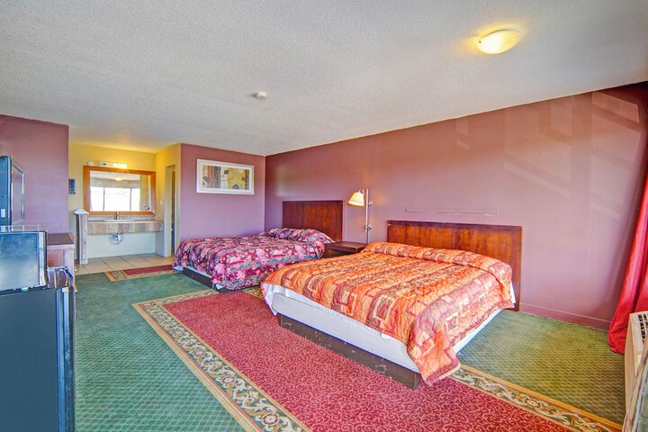 Sunset Inn Flatonia I 10 by Hotel O