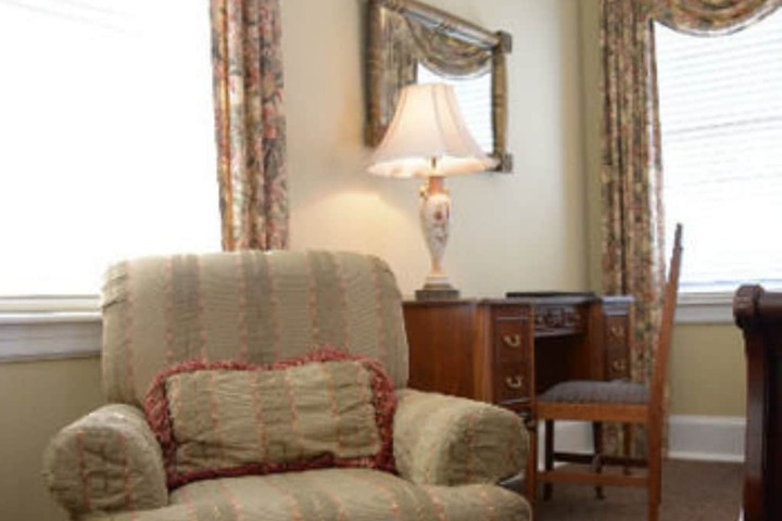 Room 52 of 151