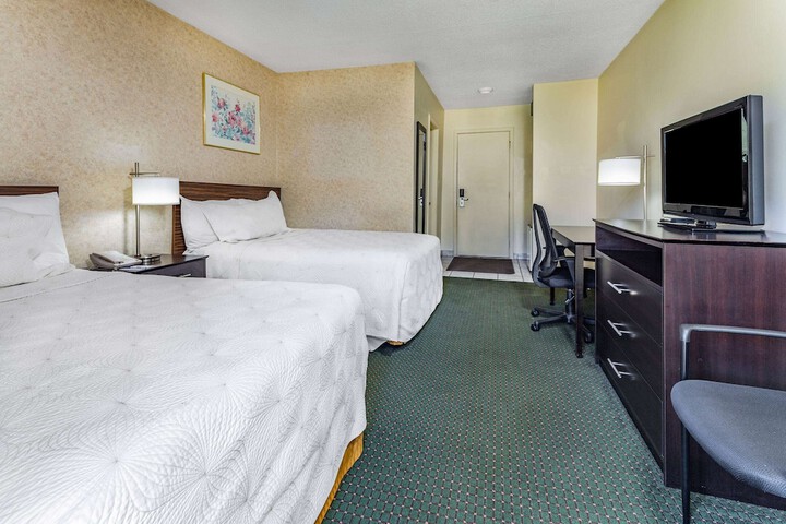 Room 17 of 25