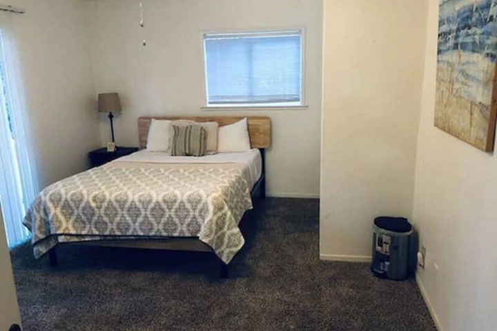 Room 38 of 65