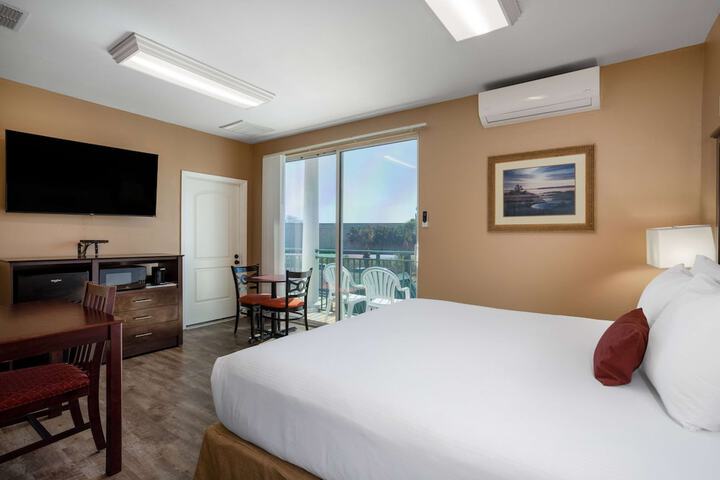 Room 25 of 62