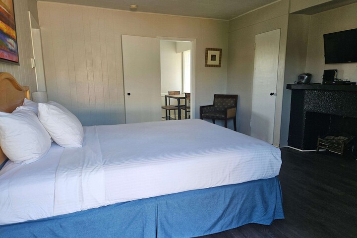 Room 21 of 43